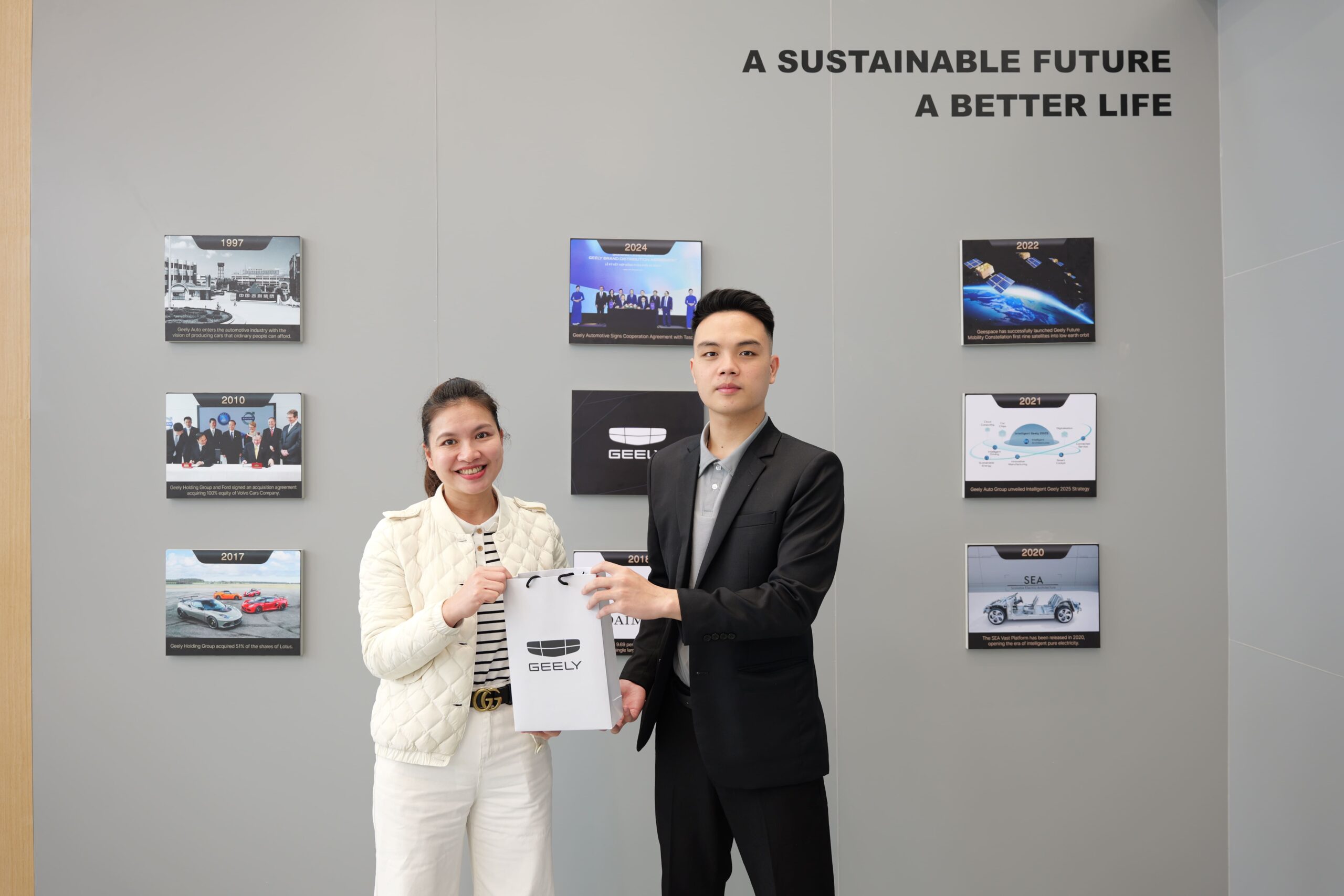 Những món quà độc quyền Geely Phú Quốc tri ân khách hàng 